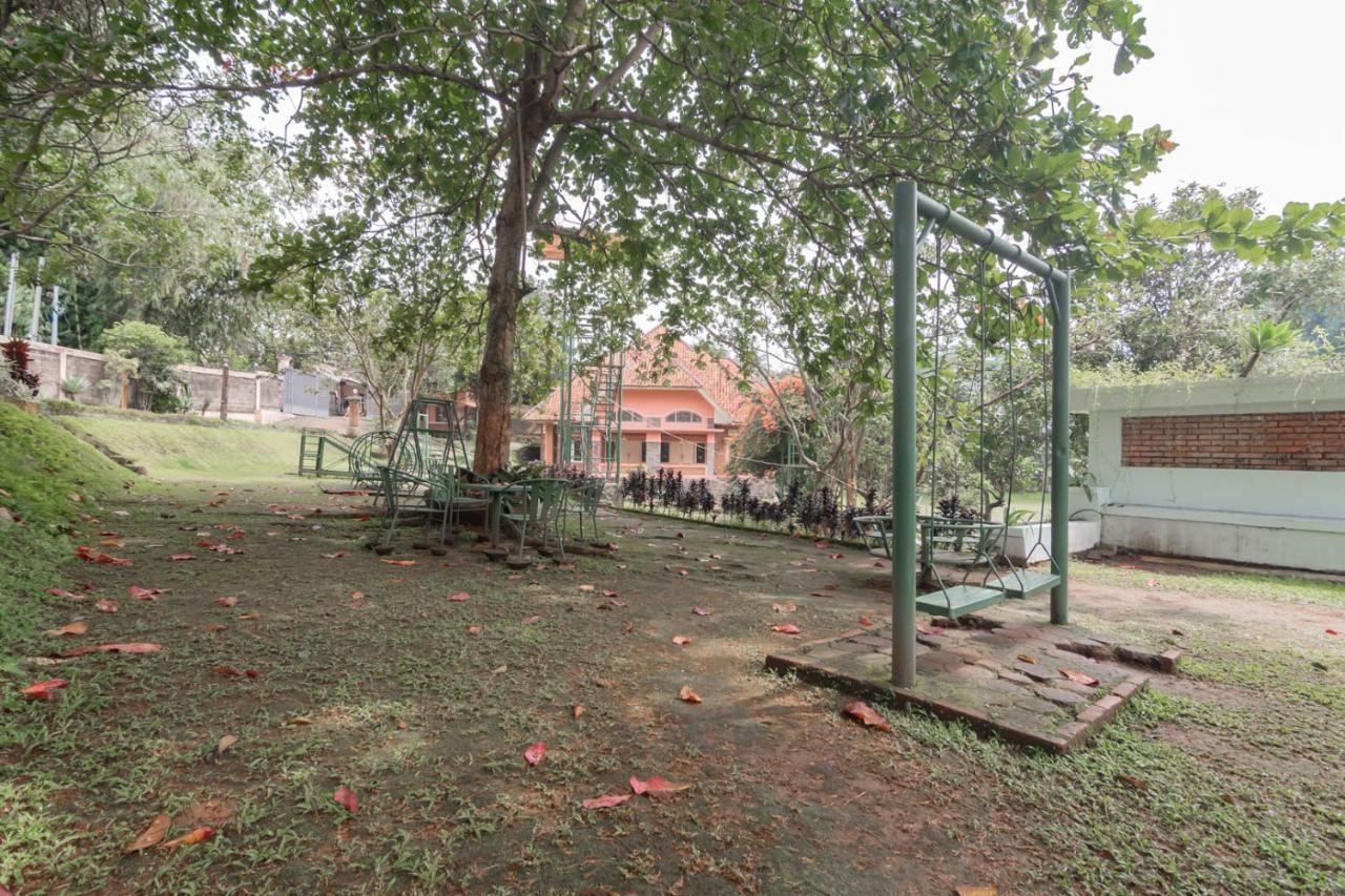 Urbanview Syariah Insani Cisarua Puncak