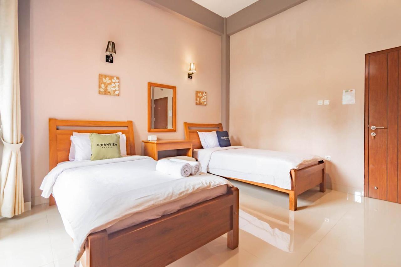 Hotel Urbanview Syariah Insani Cisarua Puncak 3*