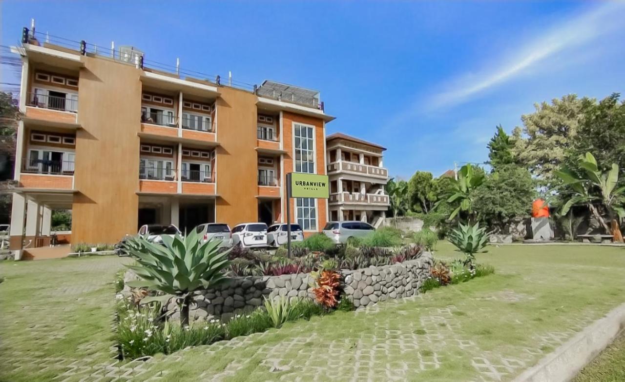 Hotel Urbanview Syariah Insani Cisarua Puncak Bogor