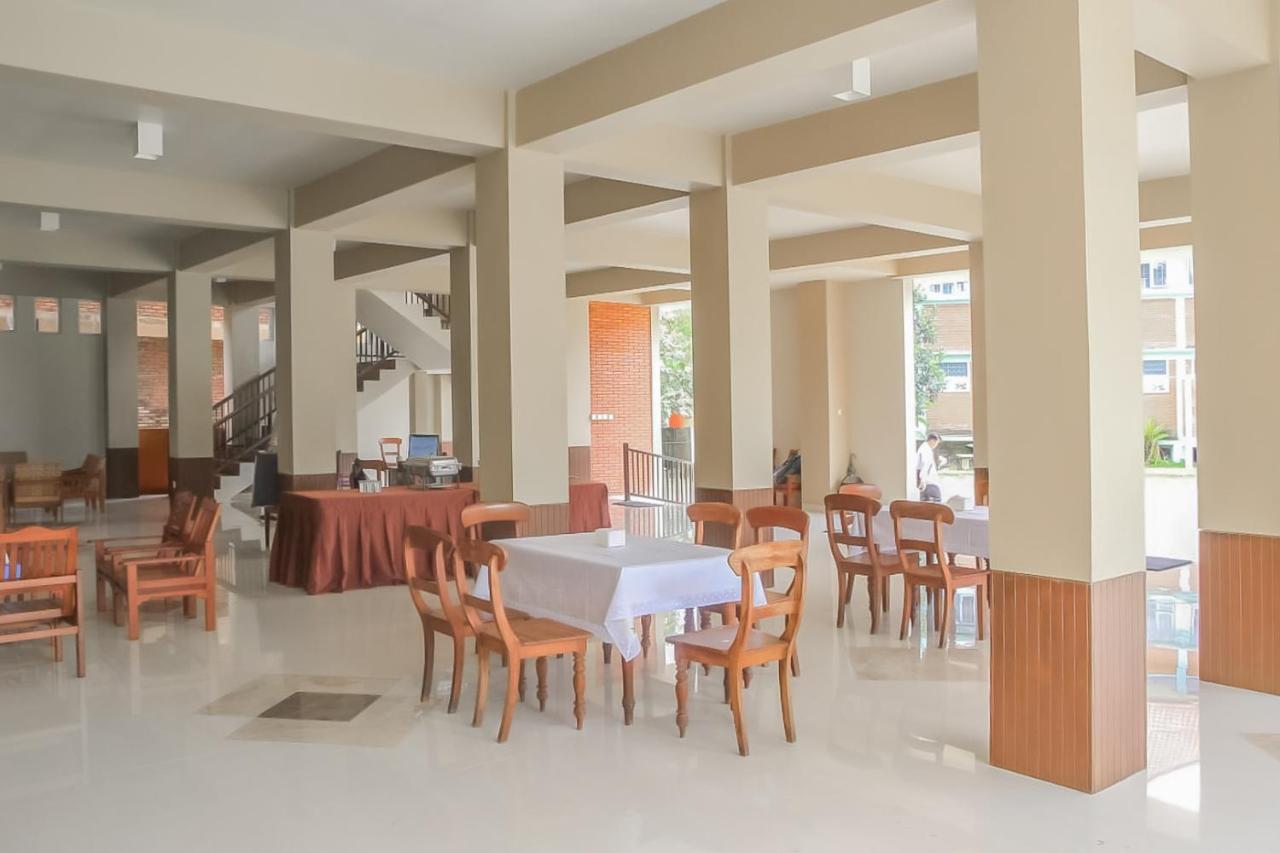 Urbanview Syariah Insani Cisarua Puncak 3*