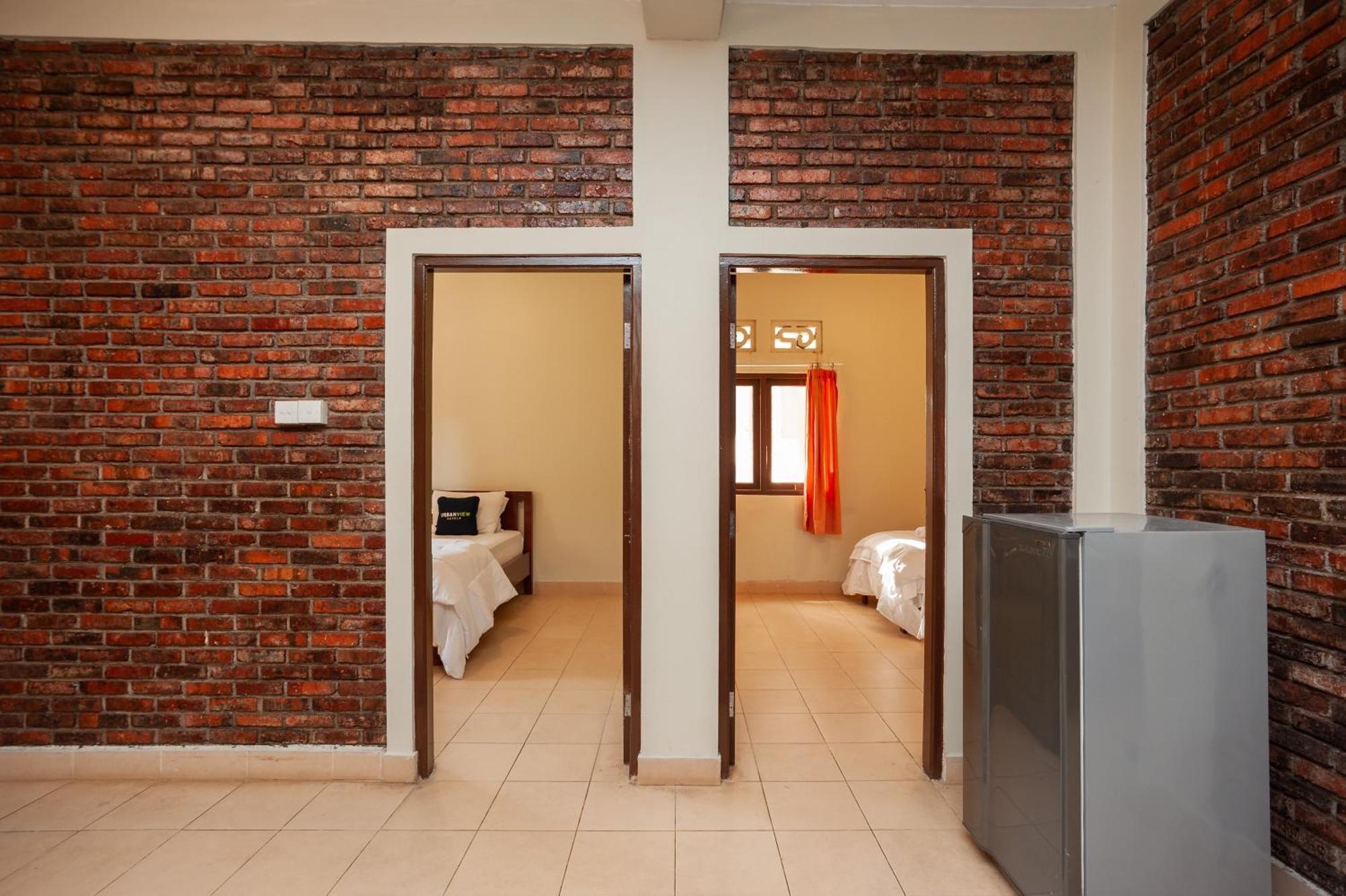 Urbanview Syariah Insani Cisarua Puncak 3* Bogor